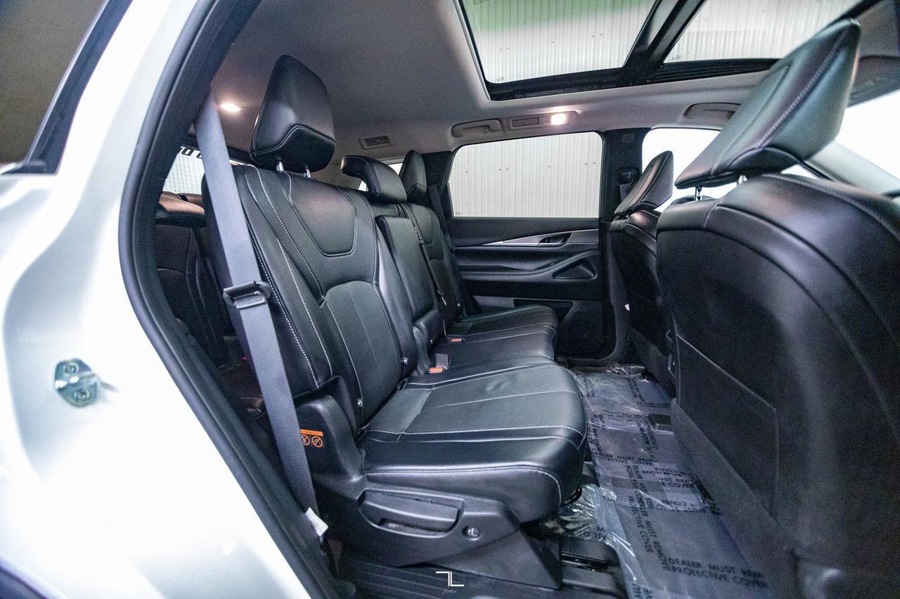 2022 Infiniti QX60 AWD Luxe Leather Roof Nav BCam Red Deer AB