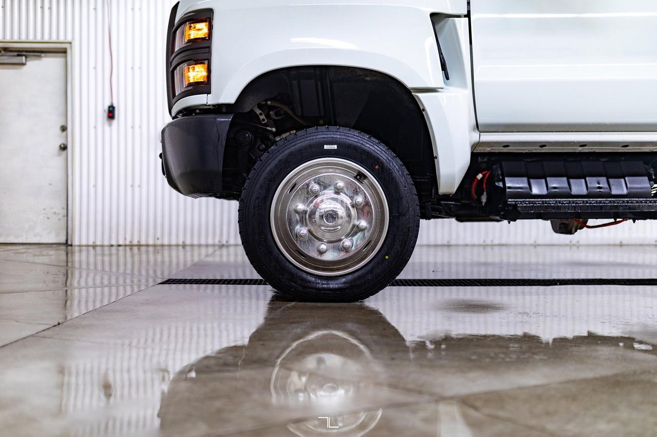 2022 International CV515 4x4 Crew Cab Deck Diesel Red Deer AB