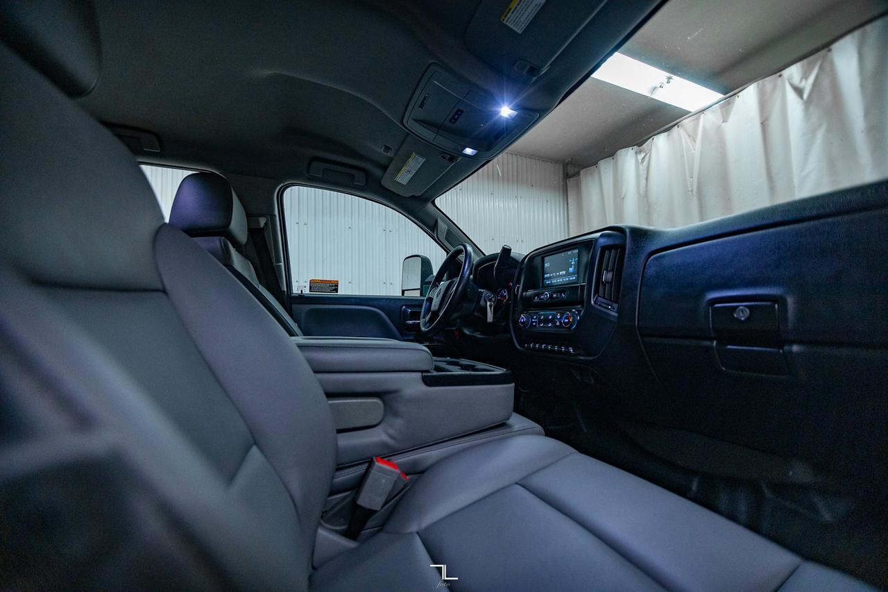 2022 International CV515 4x4 Crew Cab Deck Diesel Red Deer AB
