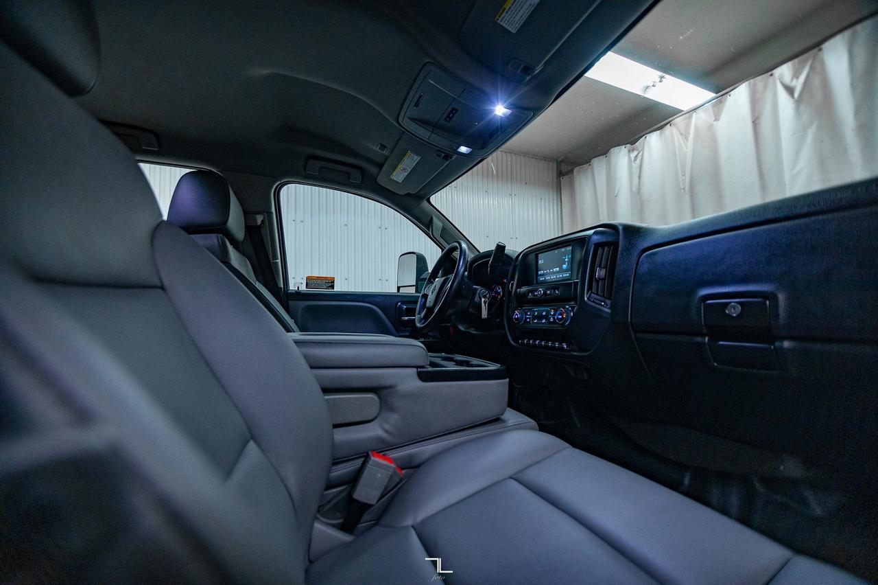 2022 International CV515 4x4 Crew Cab Deck Diesel Red Deer AB