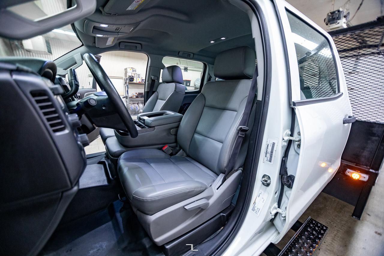 2022 International CV515 4x4 Crew Cab Deck Diesel Red Deer AB