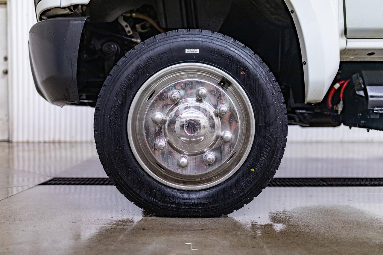 2022 International CV515 4x4 Crew Cab Deck Diesel Red Deer AB