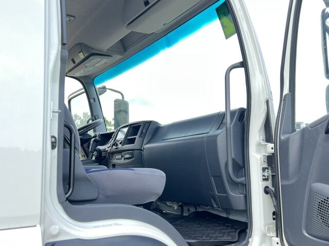 2022 Isuzu FTR 26&apos; Dry Box Truck with 2,200 Lb Lift Gate Homestead FL
