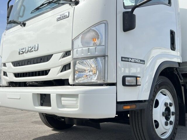 2022 Isuzu NPR-XD 16&apos; Dry Box Truck with 2,000 LB Lift Gate Miami FL