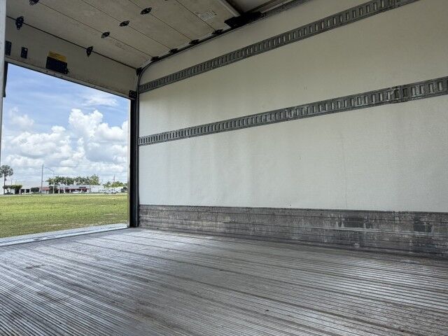 2022 Isuzu NPR-XD 16' Refrigerated Truck with 2,000 lbs. Lift Gate Homestead FL