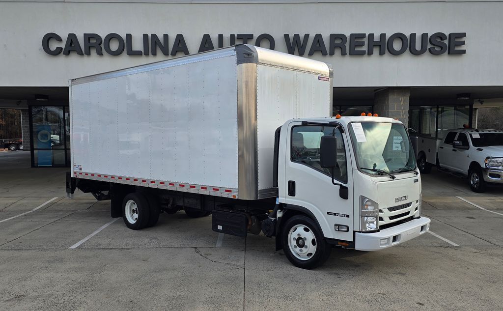 2022 Isuzu NRR 20ft Box W/Tuck-Under Liftgate and 5.2L Diesel Concord NC