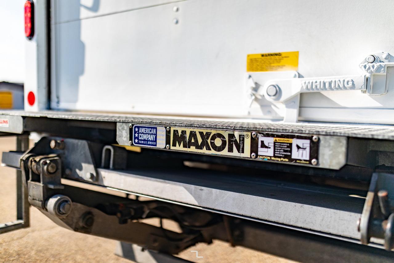 2022 Isuzu NRR 20 Ft. Box Cube Van Power Liftgate Diesel Red Deer AB