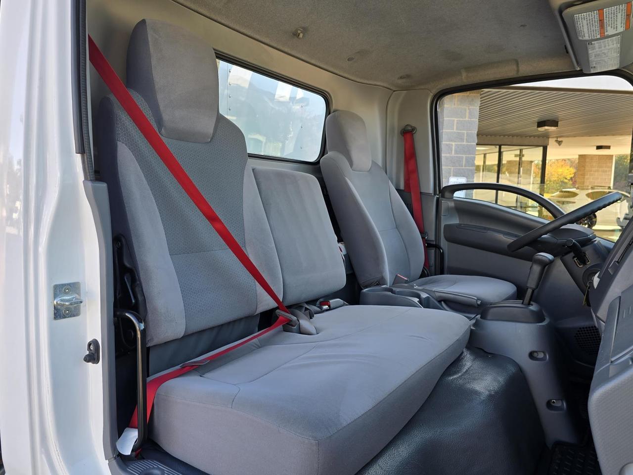 2022 Isuzu NRR 20ft Box W/Tuck-Under Liftgate and 5.2L Diesel Concord NC