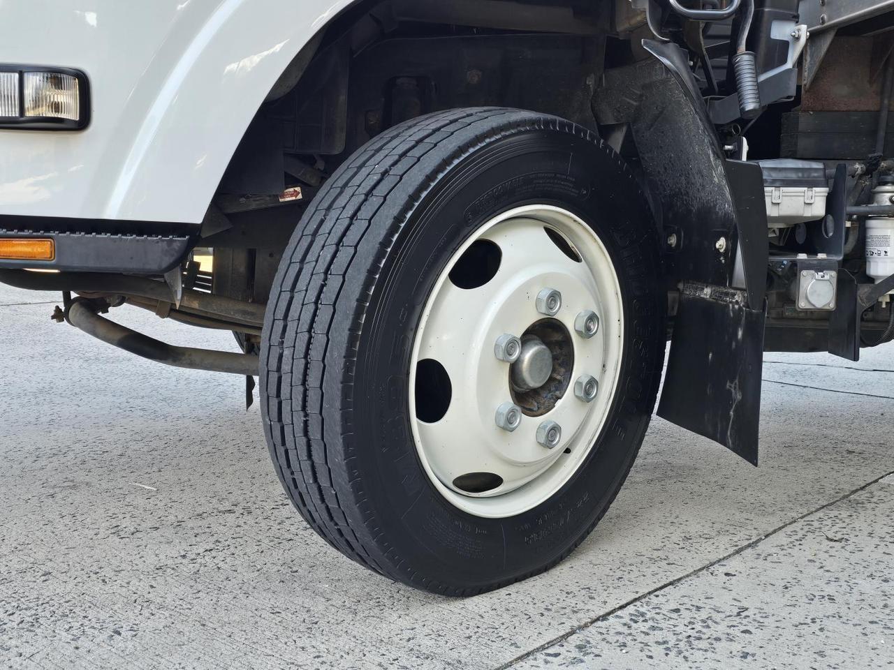 2022 Isuzu NRR 20ft Box W/Tuck-Under Liftgate and 5.2L Diesel Concord NC