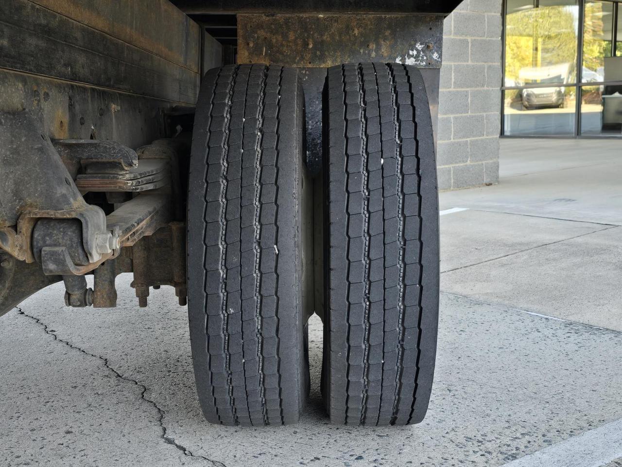 2022 Isuzu NRR 20ft Box W/Tuck-Under Liftgate and 5.2L Diesel Concord NC