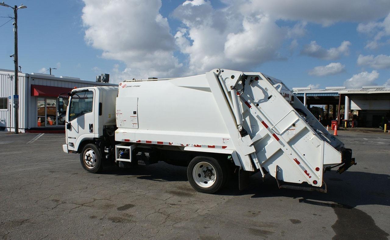 2022 Isuzu NRR 8 yard Pac-Mac Rear Loader Garbage Truck Tampa FL
