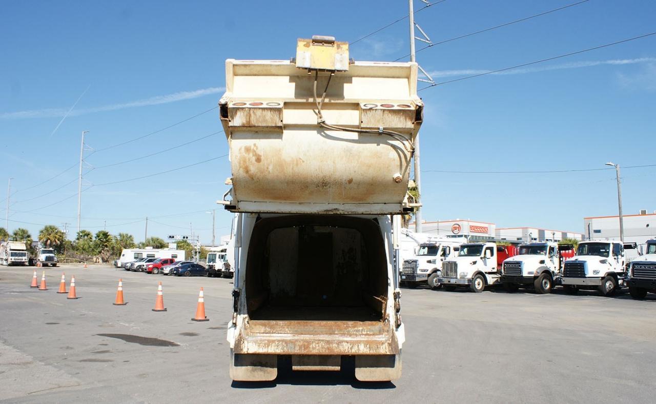 2022 Isuzu NRR 8 yd Pac-Mac Rear Loader Garbage Truck Tampa FL