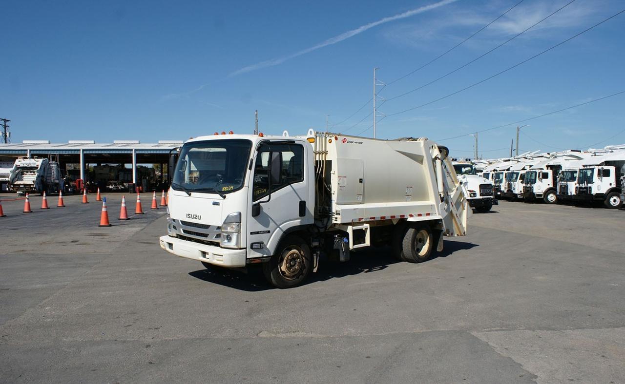 2022 Isuzu NRR 8 yd Pac-Mac Rear Loader Garbage Truck Tampa FL