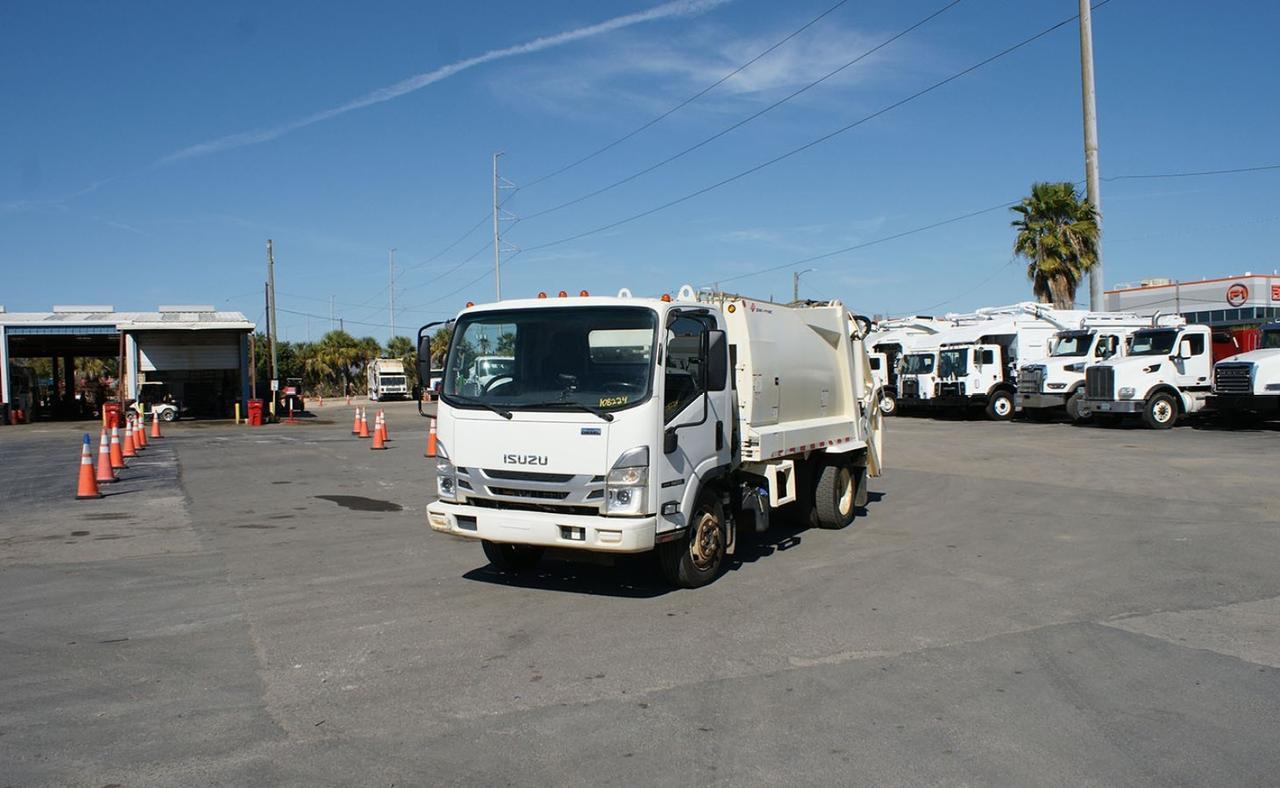 2022 Isuzu NRR 8 yd Pac-Mac Rear Loader Garbage Truck Tampa FL