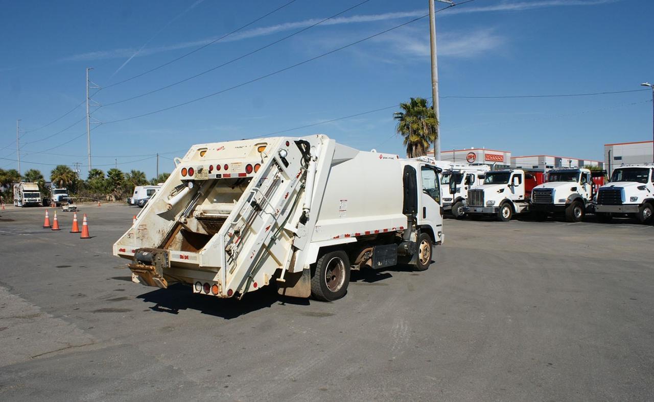 2022 Isuzu NRR 8 yd Pac-Mac Rear Loader Garbage Truck Tampa FL