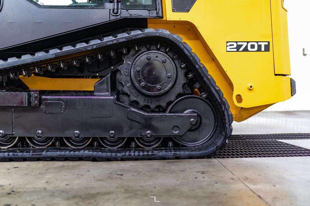 2022 JCB 270 T Track Skid Steer Loader Diesel Red Deer AB