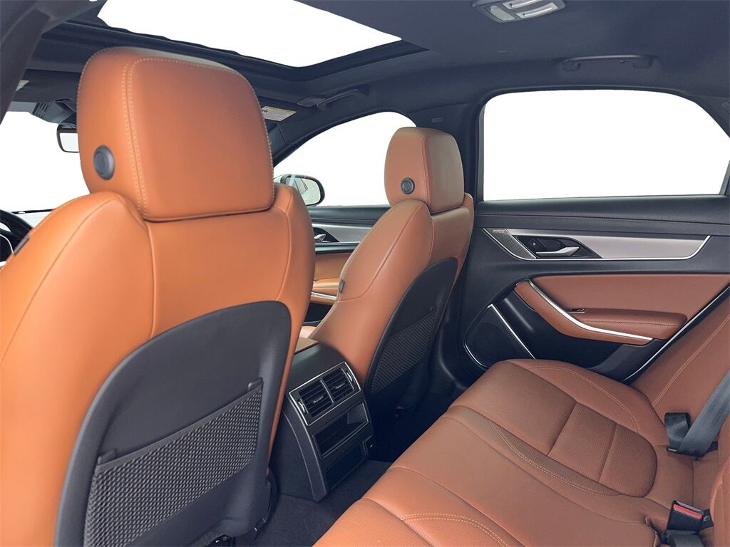 2022 Jaguar XF R-Dynamic SE photo 24