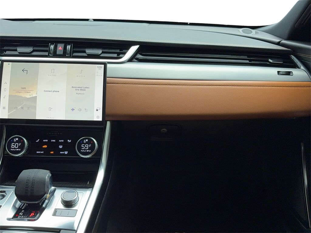 2022 Jaguar XF R-Dynamic SE photo 6