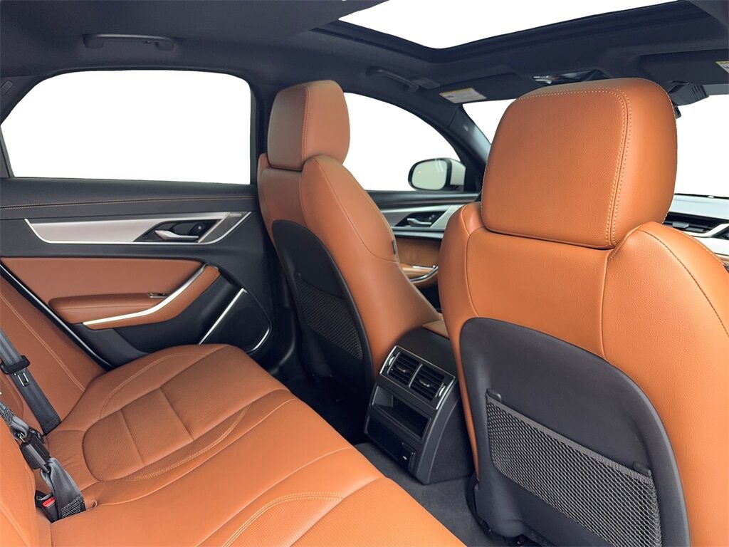 2022 Jaguar XF R-Dynamic SE photo 33