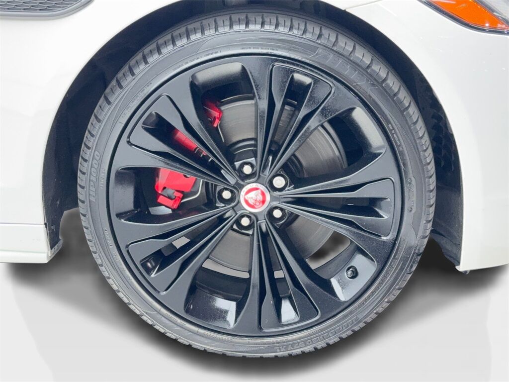 2022 Jaguar XF R-Dynamic SE photo 37