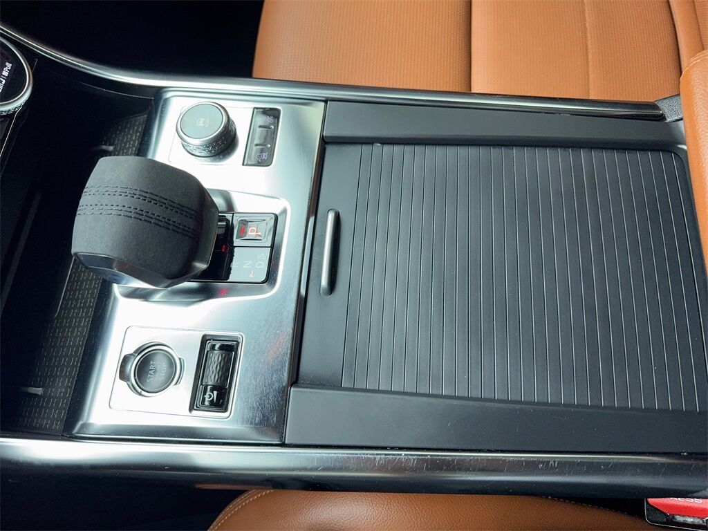 2022 Jaguar XF R-Dynamic SE photo 16