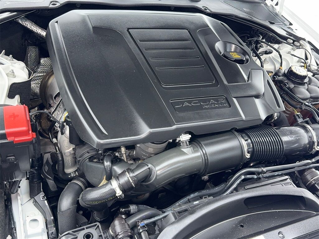 2022 Jaguar XF R-Dynamic SE photo 40