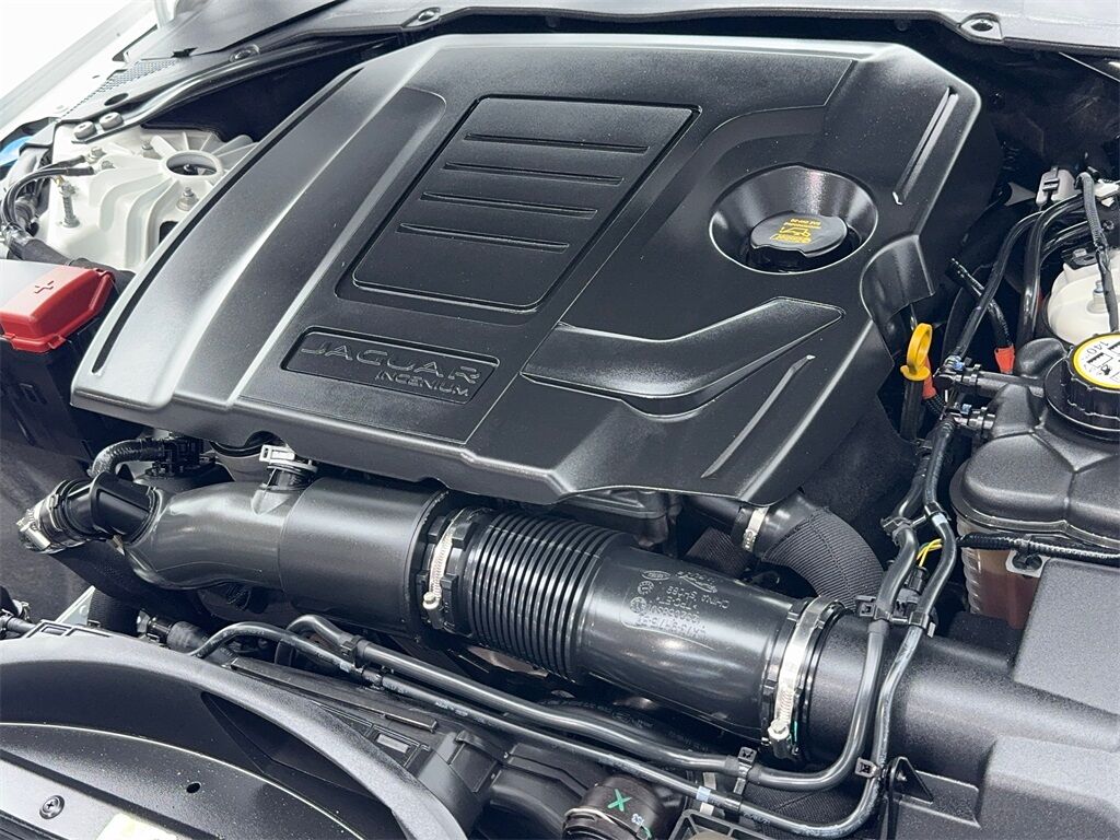 2022 Jaguar XF R-Dynamic SE photo 41