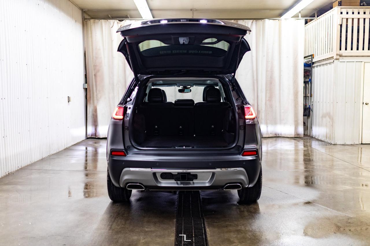 2022 Jeep Cherokee 4x4 Limited Leather Roof Nav BCam Red Deer AB