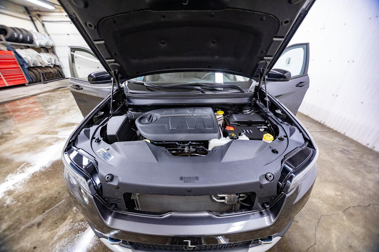 2022 Jeep Cherokee 4x4 Limited Leather Roof Nav BCam Red Deer AB