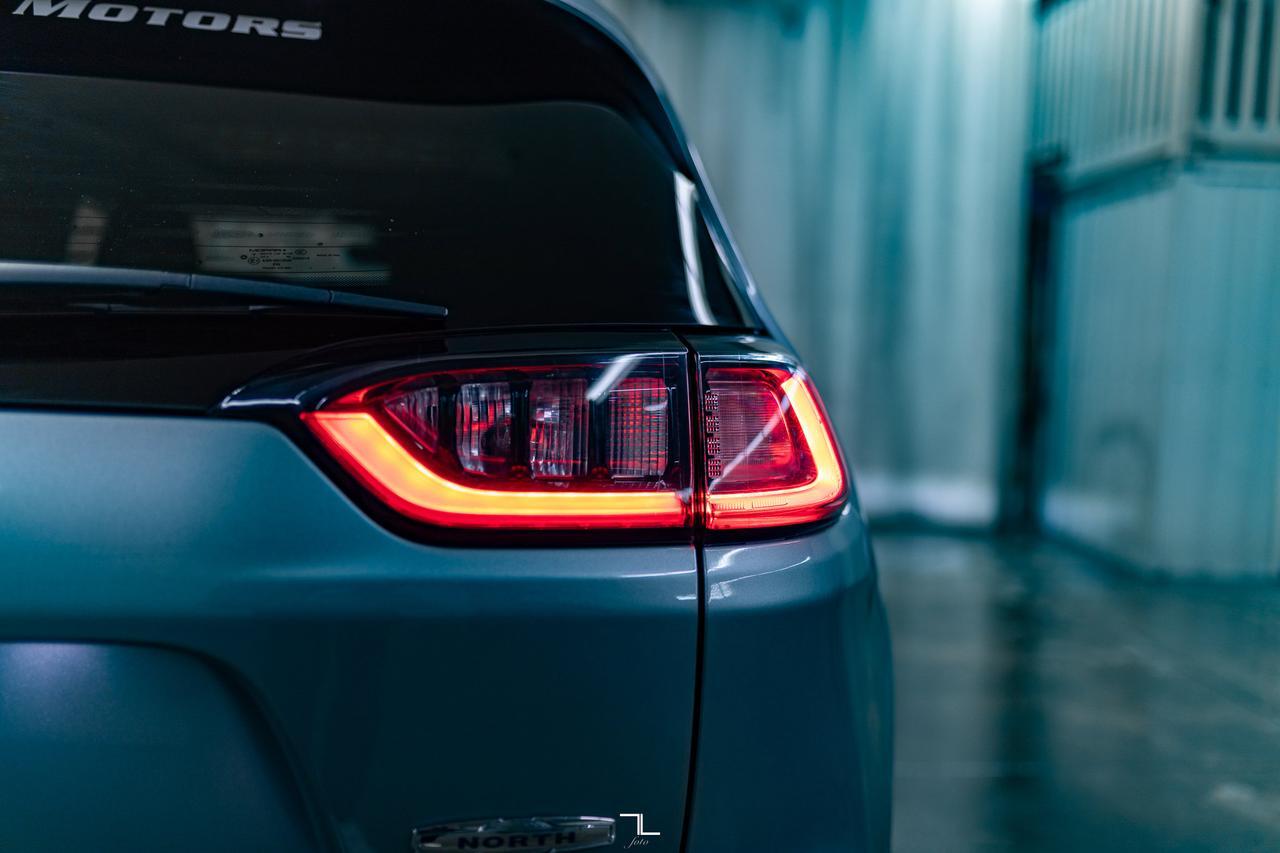 2022 Jeep Cherokee 4x4 North Roof BCam Red Deer AB