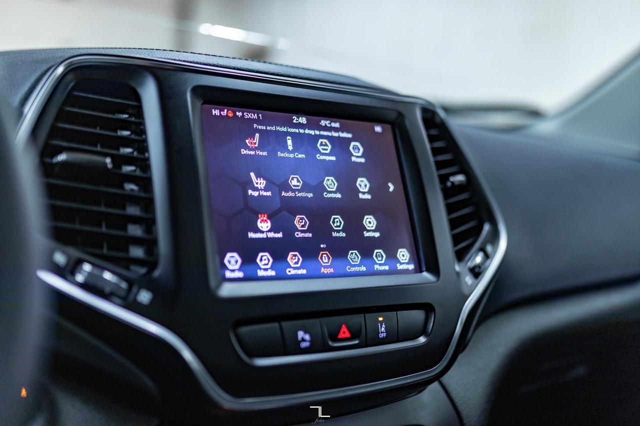 2022 Jeep Cherokee 4x4 North Roof BCam Red Deer AB