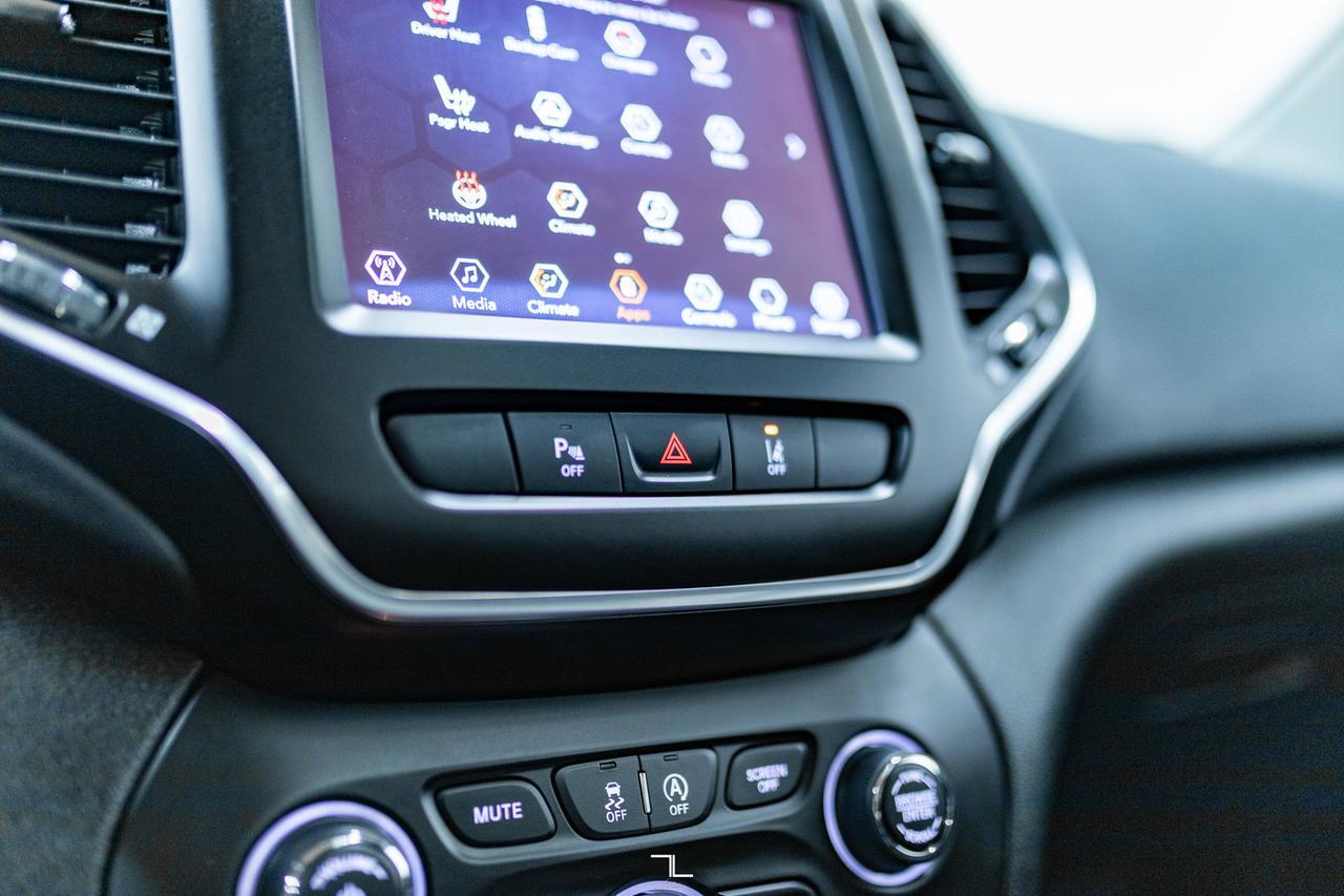 2022 Jeep Cherokee 4x4 North Roof BCam Red Deer AB