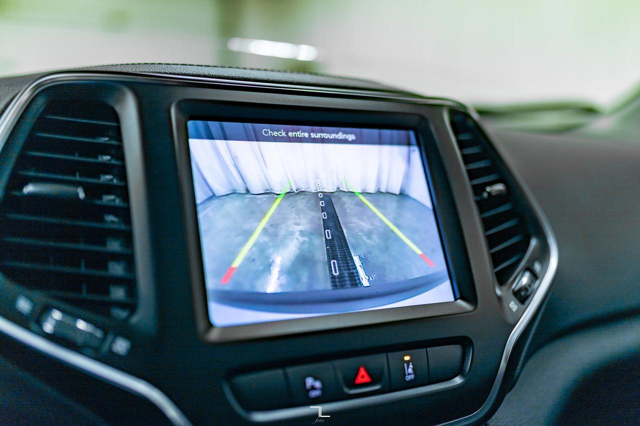 2022 Jeep Cherokee 4x4 North Roof BCam Red Deer AB