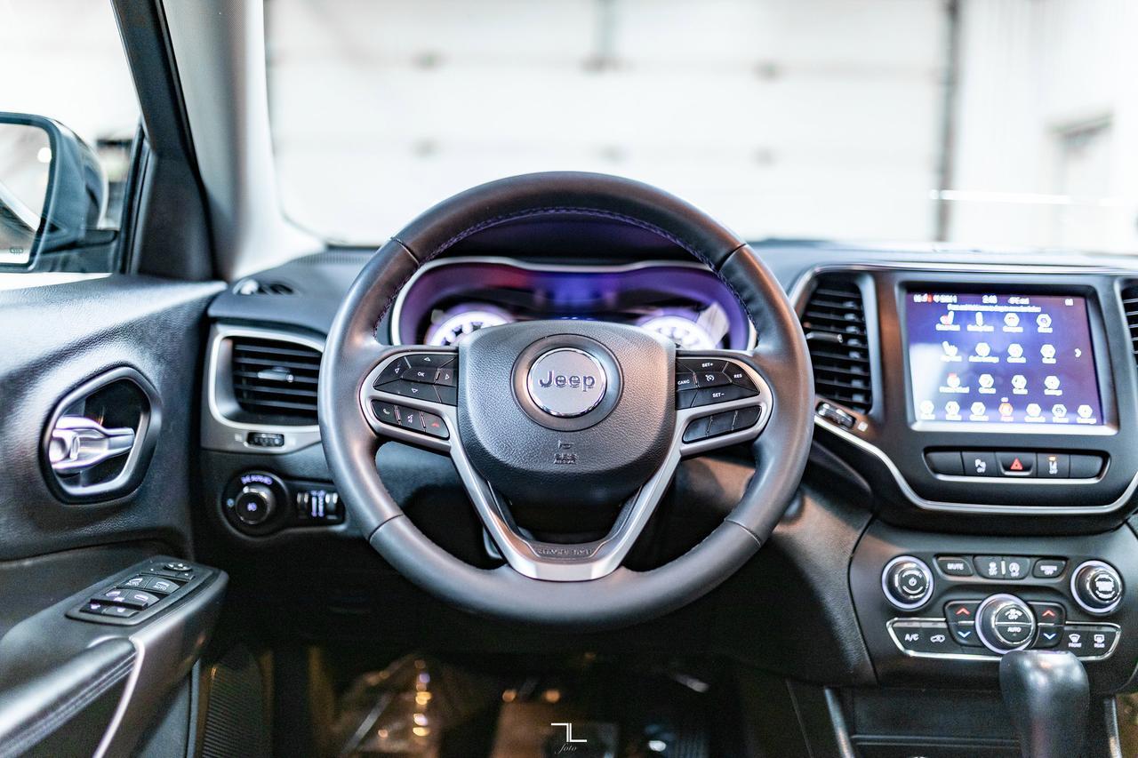 2022 Jeep Cherokee 4x4 North Roof BCam Red Deer AB