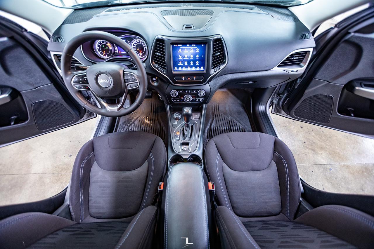 2022 Jeep Cherokee 4x4 North Roof BCam Red Deer AB