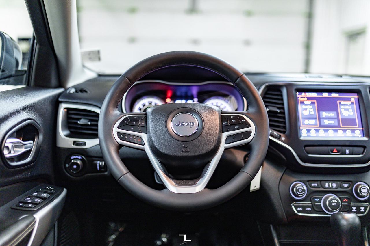 2022 Jeep Cherokee 4x4 X Leather Roof BCam Red Deer AB