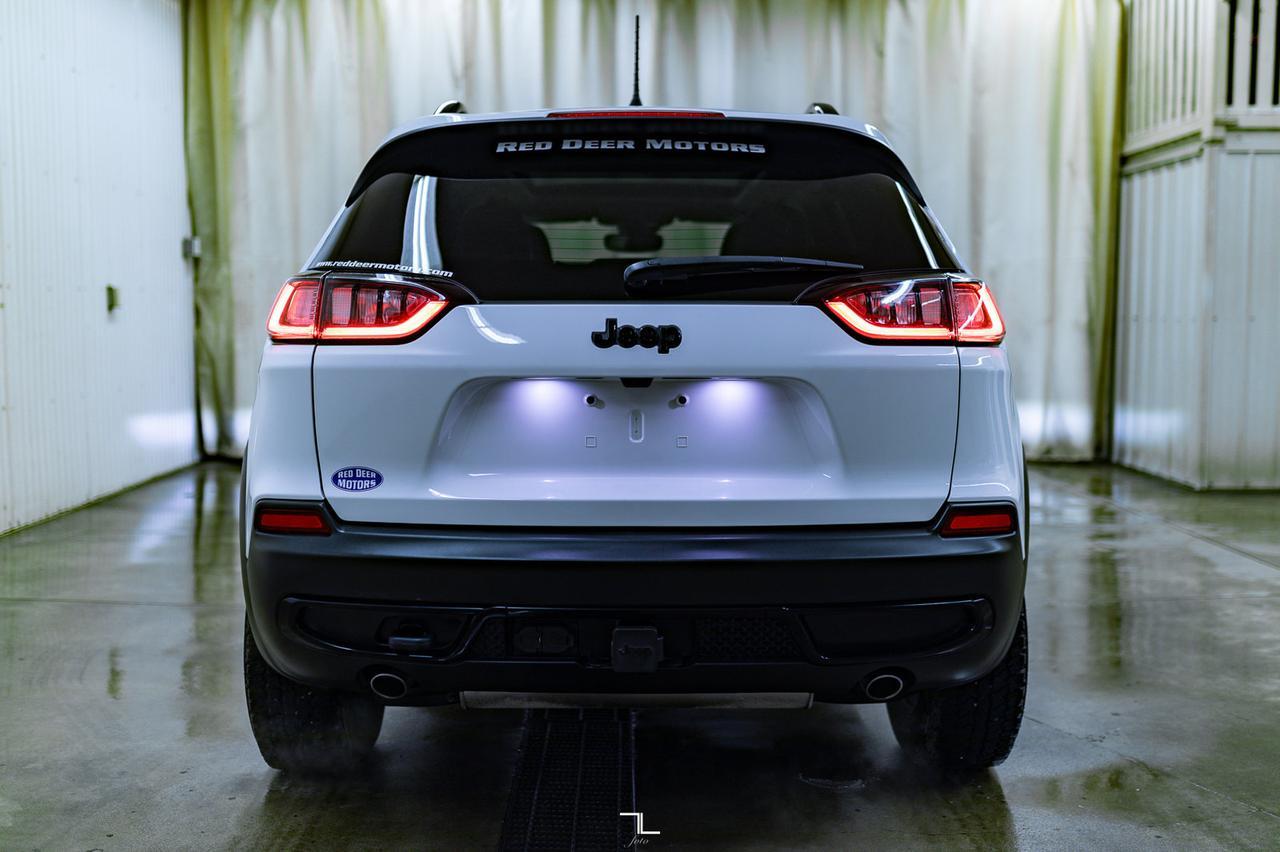 2022 Jeep Cherokee 4x4 X Leather Roof BCam Red Deer AB