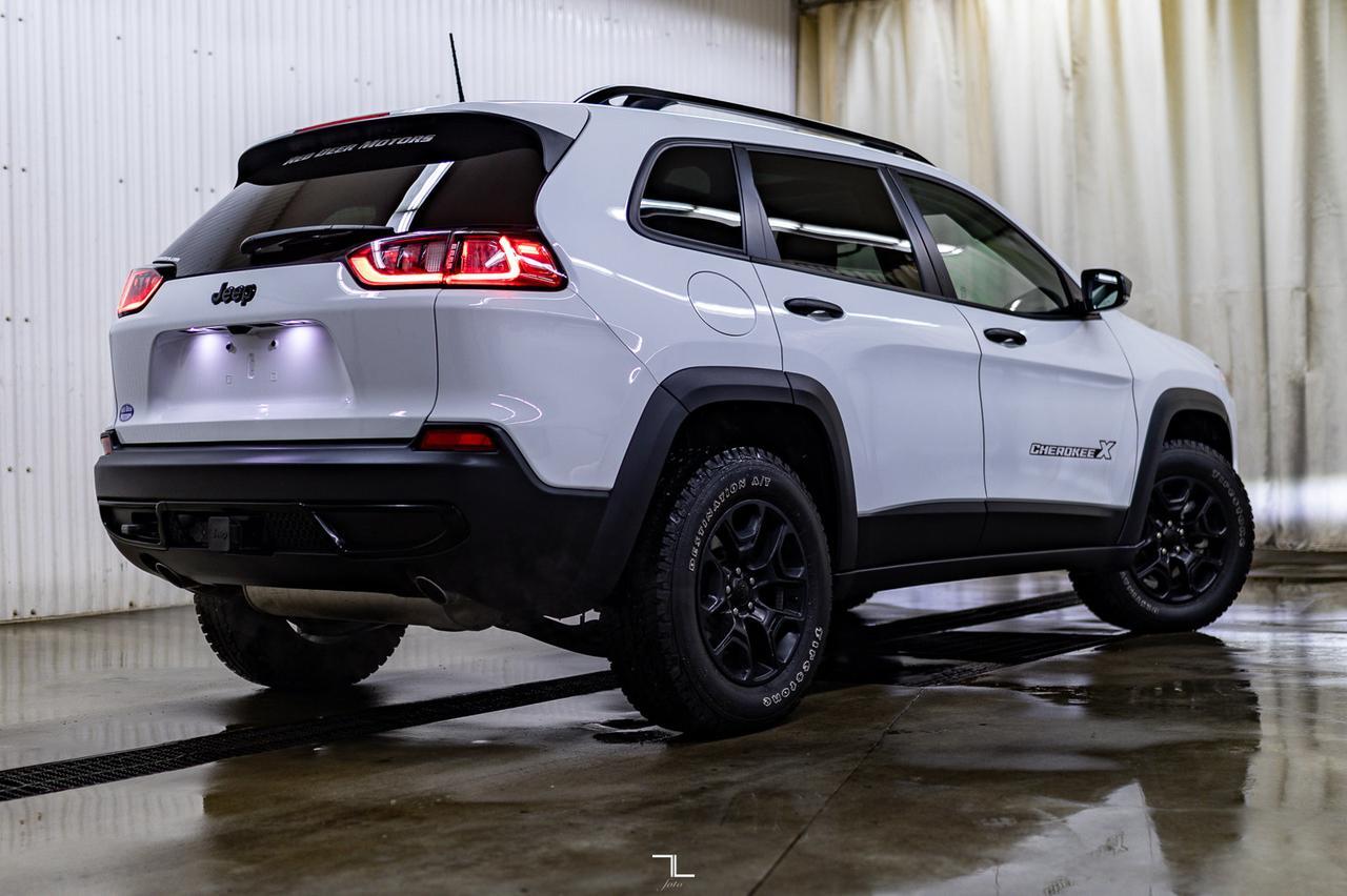 2022 Jeep Cherokee 4x4 X Leather Roof BCam Red Deer AB