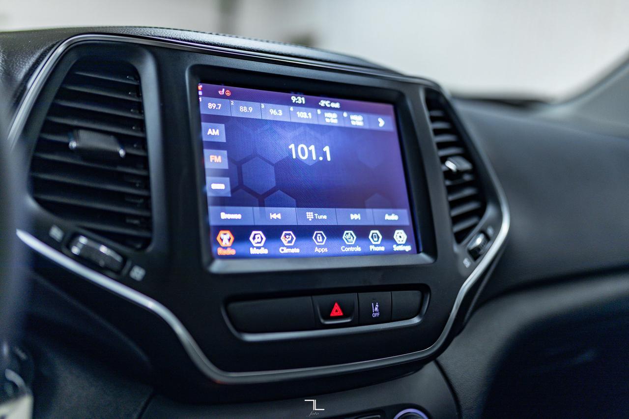 2022 Jeep Cherokee 4x4 X Leather Roof BCam Red Deer AB