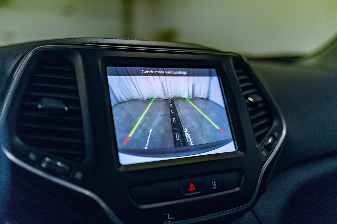 2022 Jeep Cherokee 4x4 X Leather Roof BCam Red Deer AB