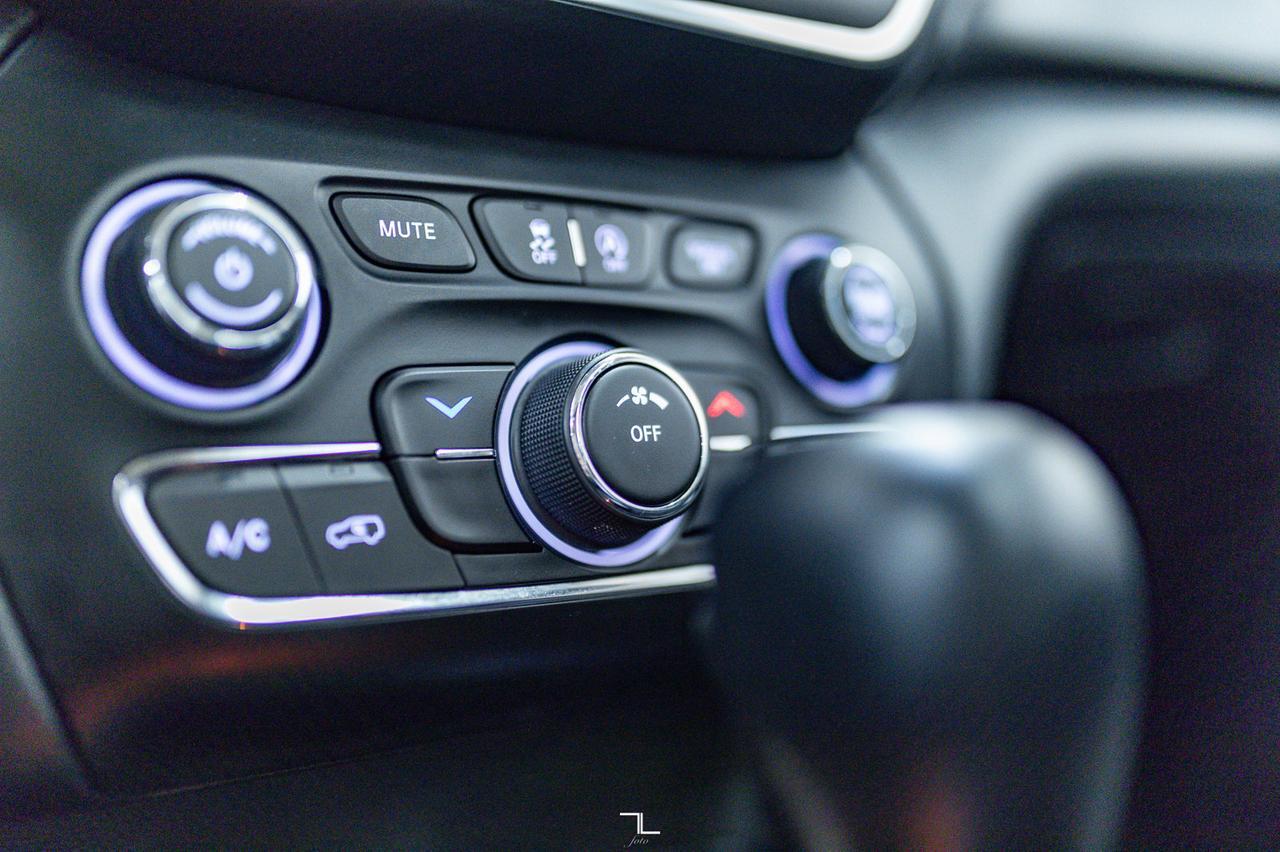 2022 Jeep Cherokee 4x4 X Leather Roof BCam Red Deer AB