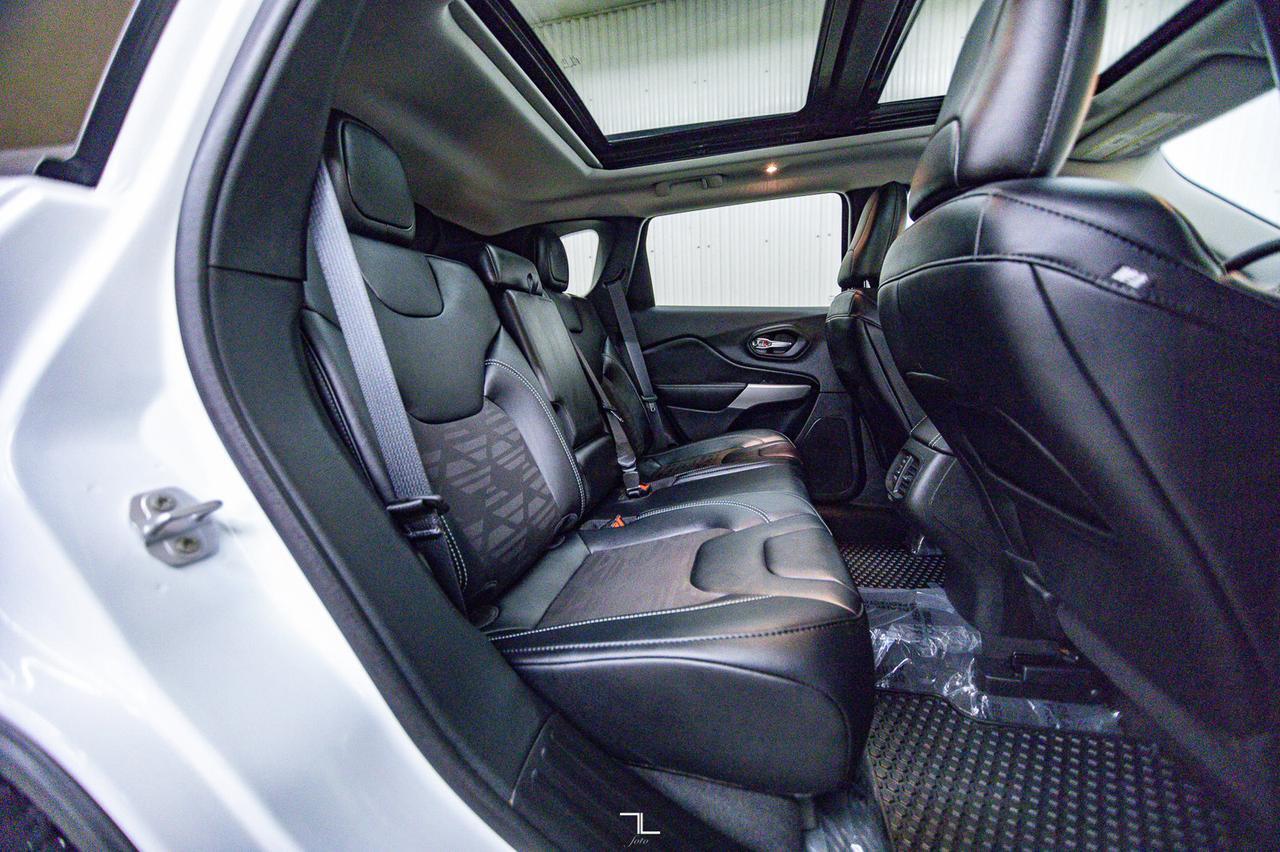 2022 Jeep Cherokee 4x4 X Leather Roof BCam Red Deer AB