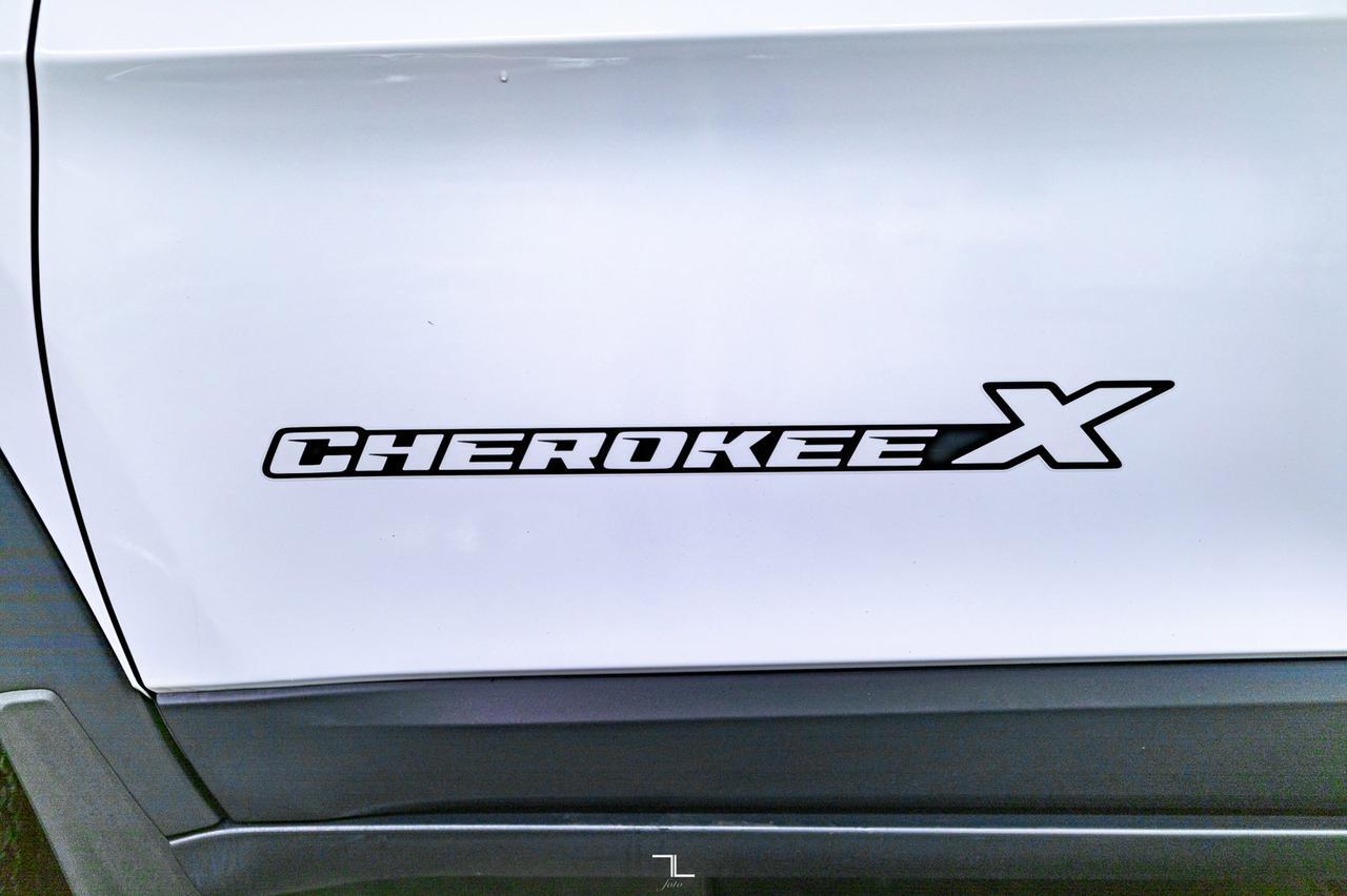 2022 Jeep Cherokee 4x4 X Leather Roof BCam Red Deer AB