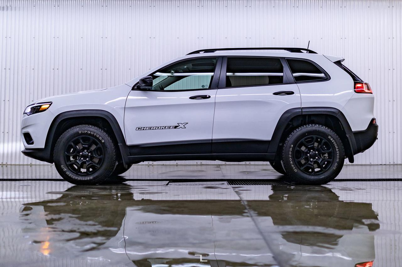 2022 Jeep Cherokee 4x4 X Leather Roof BCam Red Deer AB