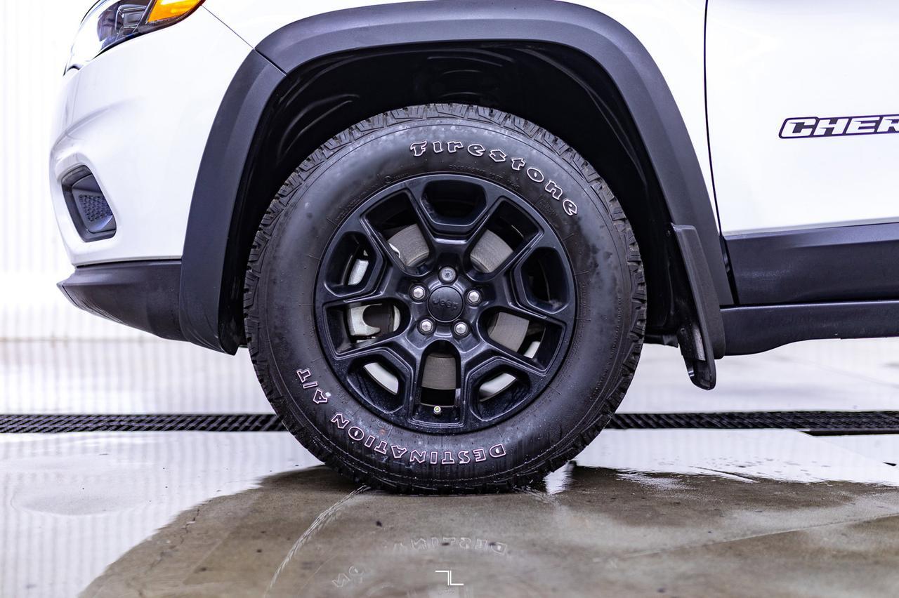 2022 Jeep Cherokee 4x4 X Leather Roof BCam Red Deer AB