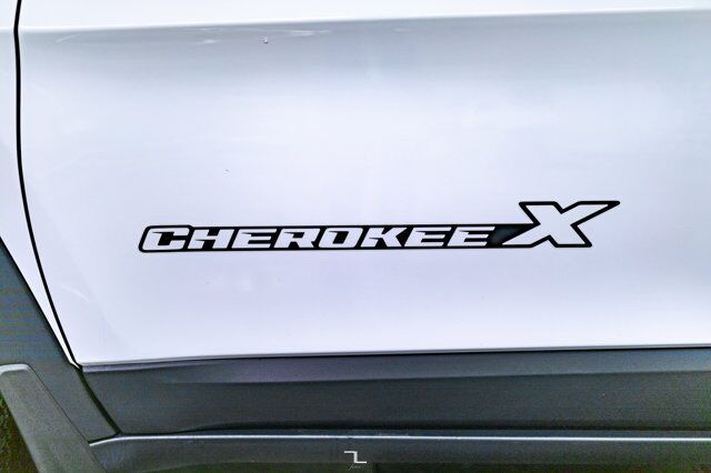 2022 Jeep Cherokee 4x4 X Leather Roof BCam Red Deer AB