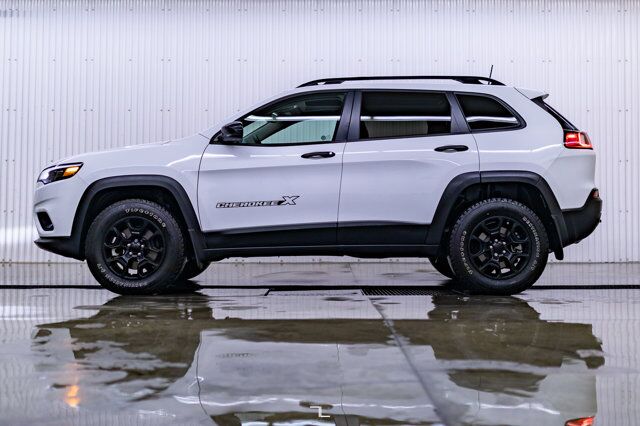 2022 Jeep Cherokee 4x4 X Leather Roof BCam Red Deer AB