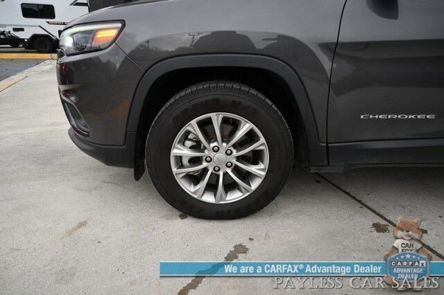 2022 Jeep Cherokee Latitude Lux / 4X4 / Auto Start / Power & Heated Leather Seats / Heated Steering / Blind Spot Alert / Apple CarPlay & Android Auto / Keyless Entry & Start / Back Up Camera / Aluminum Wheels / Only 28K Miles / 1-Owner Anchorage AK 2022 Jeep Cherokee Latitude Lux / 4X4 / Auto Start / Power & Heated Leather Seats / Heated Steering / Blind Spot Alert / Apple CarPlay & Android Auto / Keyless Entry & Start / Back Up Camera / Aluminum Wheels / Only 28K Miles / 1-Owner Anchorage AK