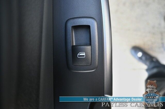 2022 Jeep Cherokee Latitude Lux / 4X4 / Auto Start / Power & Heated Leather Seats / Heated Steering Wheel / Lane Departure & Blind Spot Alert / Apple CarPlay & Android Auto / Back Up Camera / Keyless Entry & Start / 27 MPG / 1-Owner Anchorage AK