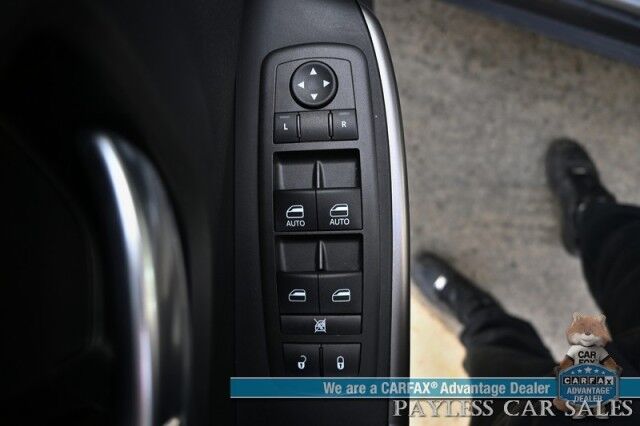 2022 Jeep Cherokee Latitude Lux / 4X4 / Auto Start / Power & Heated Leather Seats / Heated Steering Wheel / Lane Departure & Blind Spot Alert / Apple CarPlay & Android Auto / Back Up Camera / Keyless Entry & Start / 27 MPG / 1-Owner Anchorage AK